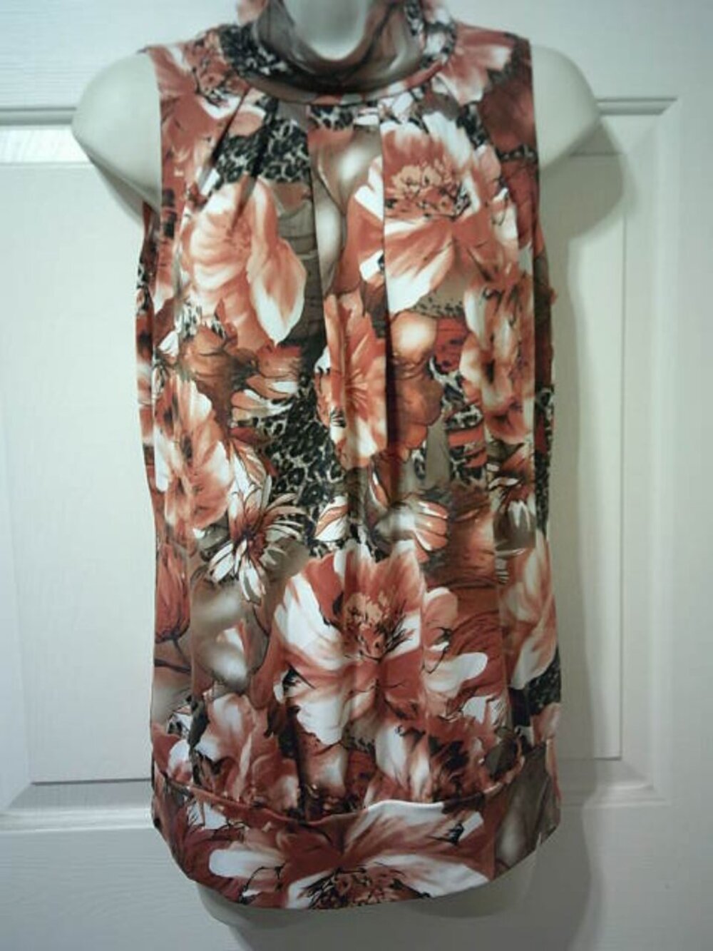 CUTE PERSEPTION CONCEPT SLEEVELESS BLOUSE TOP MOCK TNECK BANDED BOTTOM SIZE S